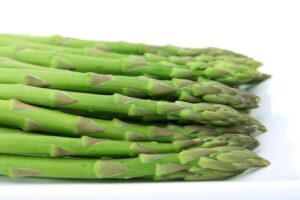 Cooked asparagus spears