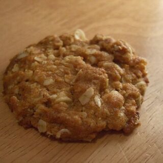 Traditional Anzac Biscuits Recipe | Crunchy Anzac Biscuits Without Coconut