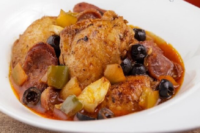 One-Pan Chicken and Chorizo Skillet Recipe